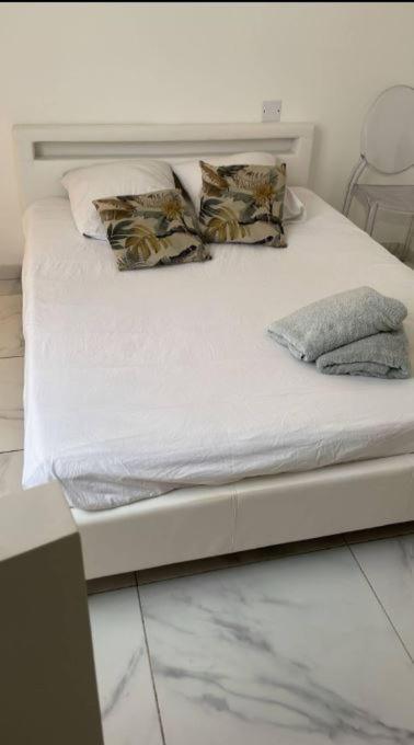 Guest Room Nearby Champs Elysees Paris Exterior photo