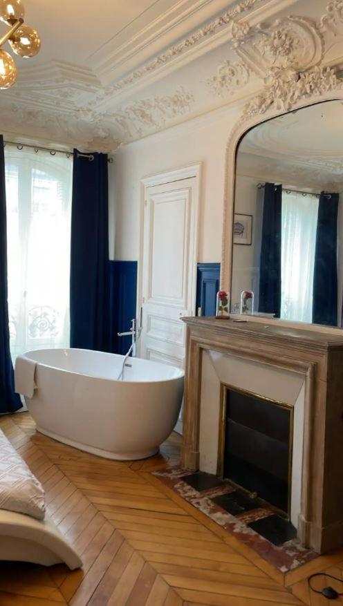 Guest Room Nearby Champs Elysees Paris Exterior photo
