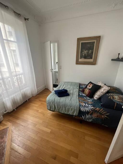 Guest Room Nearby Champs Elysees Paris Exterior photo