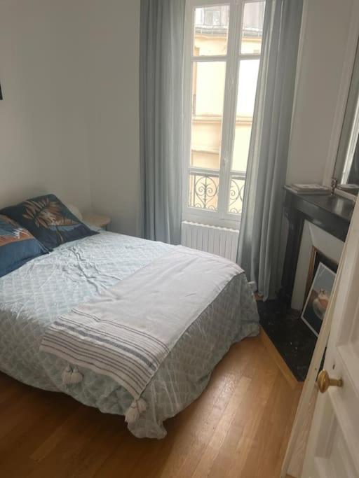 Guest Room Nearby Champs Elysees Paris Exterior photo