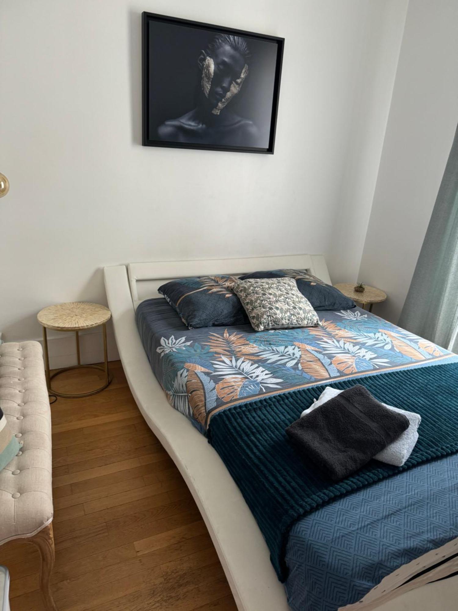 Guest Room Nearby Champs Elysees Paris Exterior photo